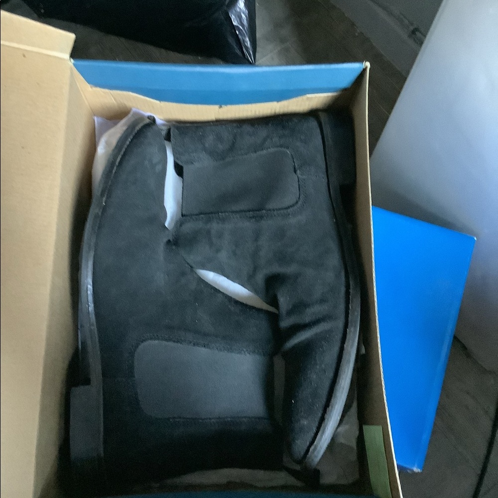 Men’s ASOS Chelsea boots